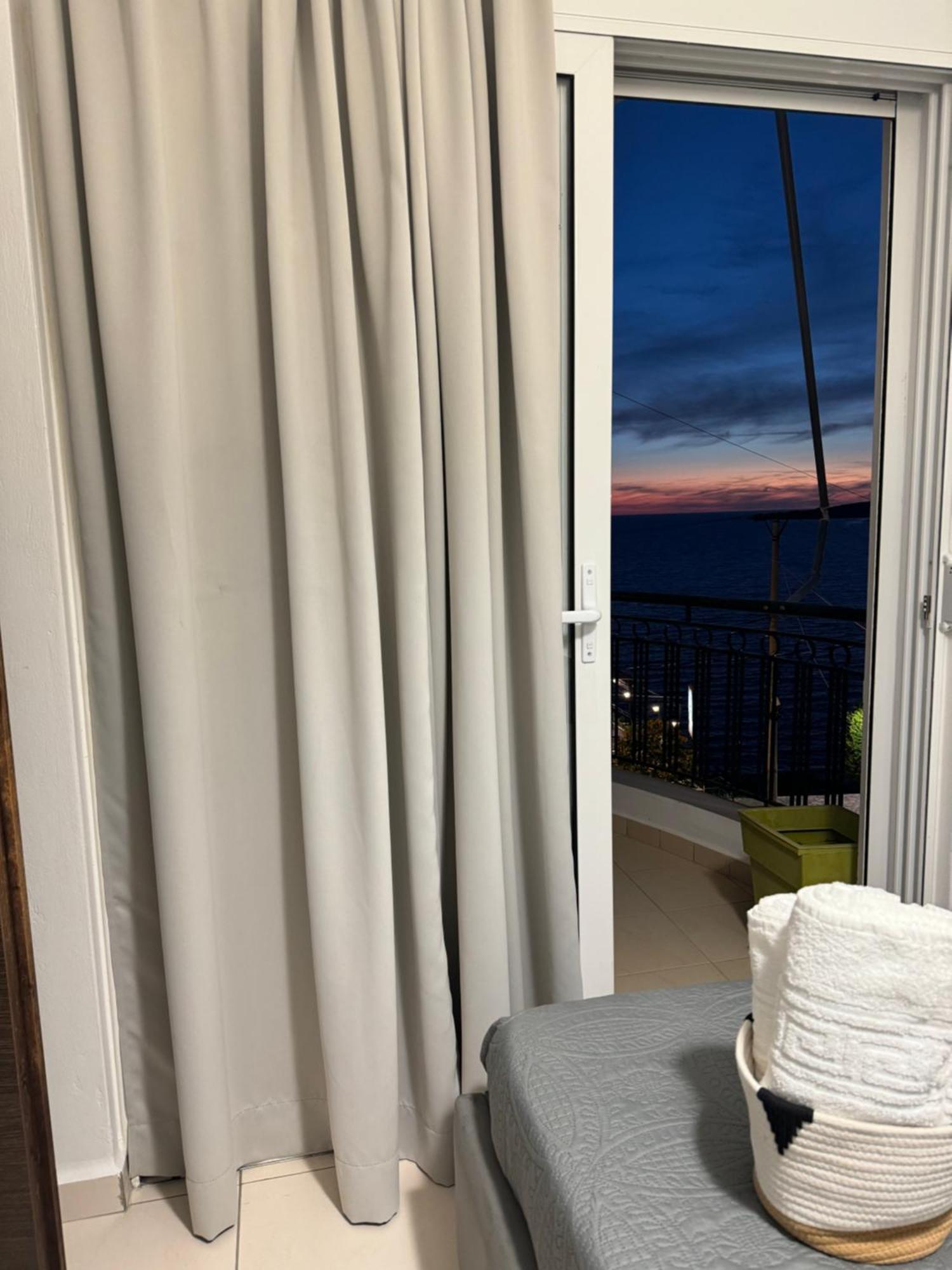Belaire Luxury Apartment Саранде Екстериор снимка