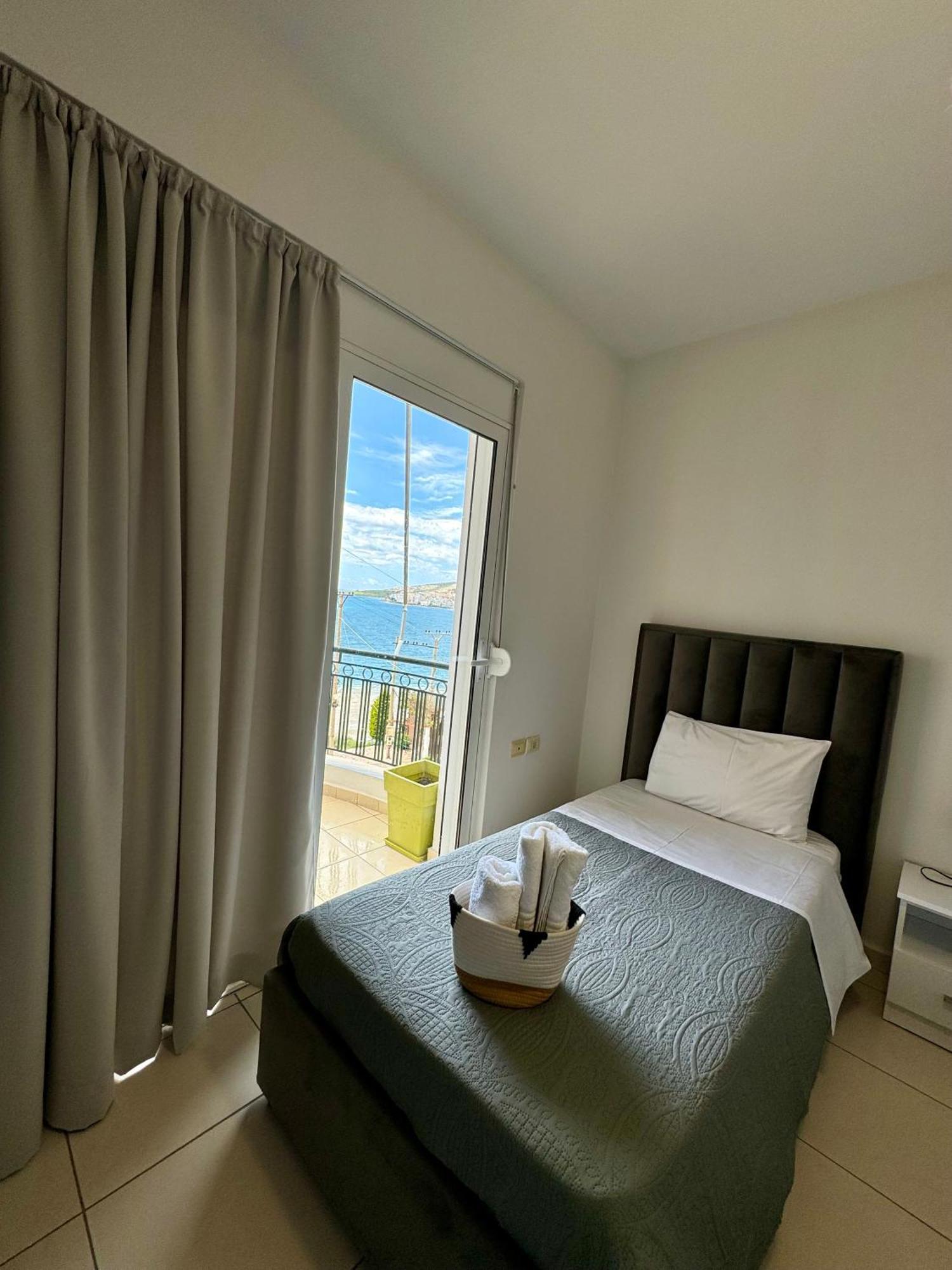 Belaire Luxury Apartment Саранде Екстериор снимка