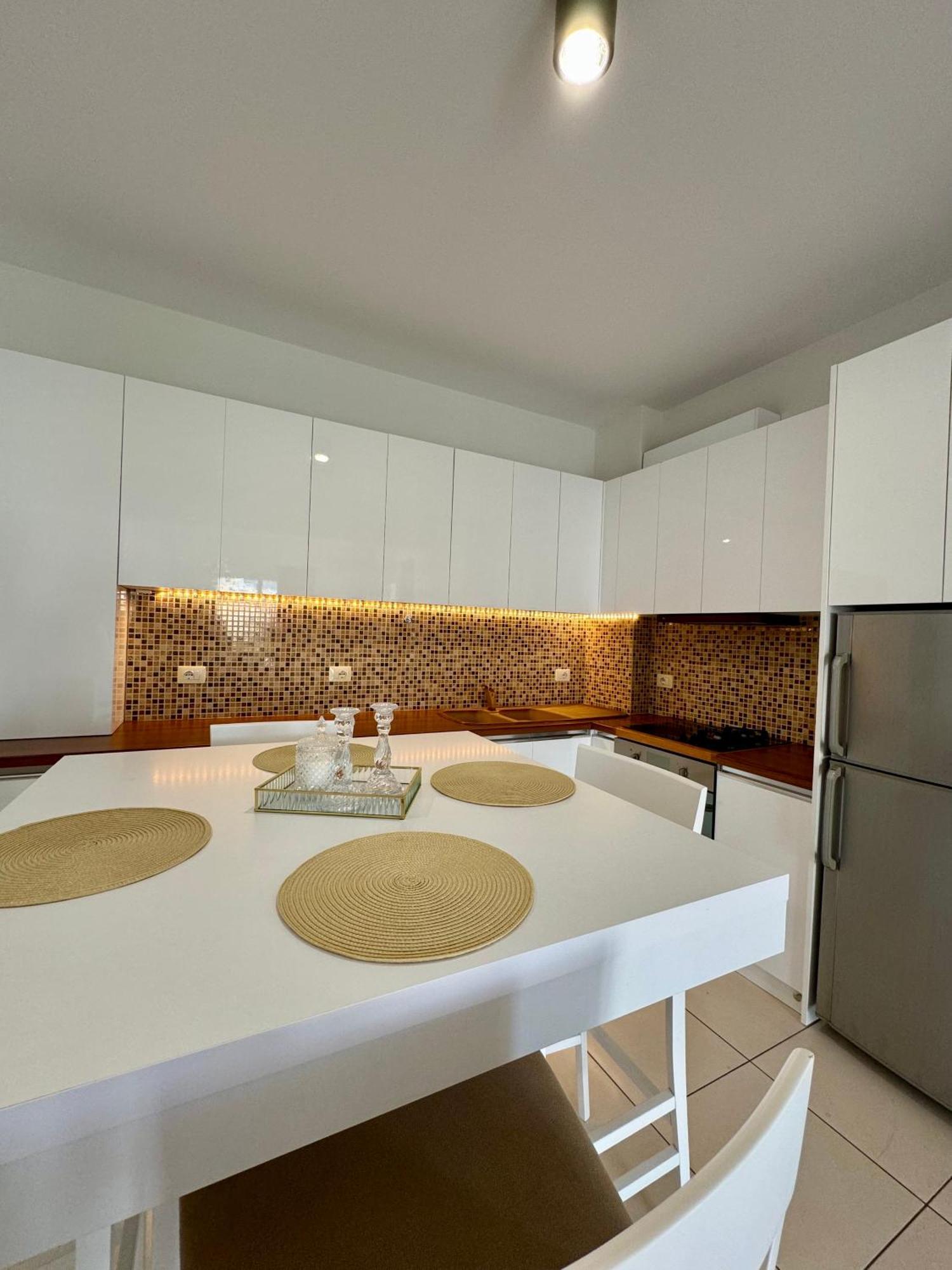 Belaire Luxury Apartment Саранде Екстериор снимка